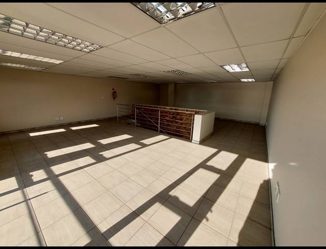 326M² WAREHOUSE TO LET IN CLAYVILLE